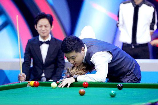 足坛最轰动 足坛最轰动